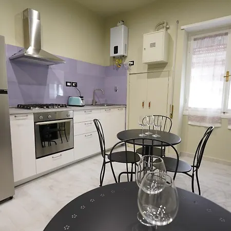 דירה Tina's House Near Metro A *